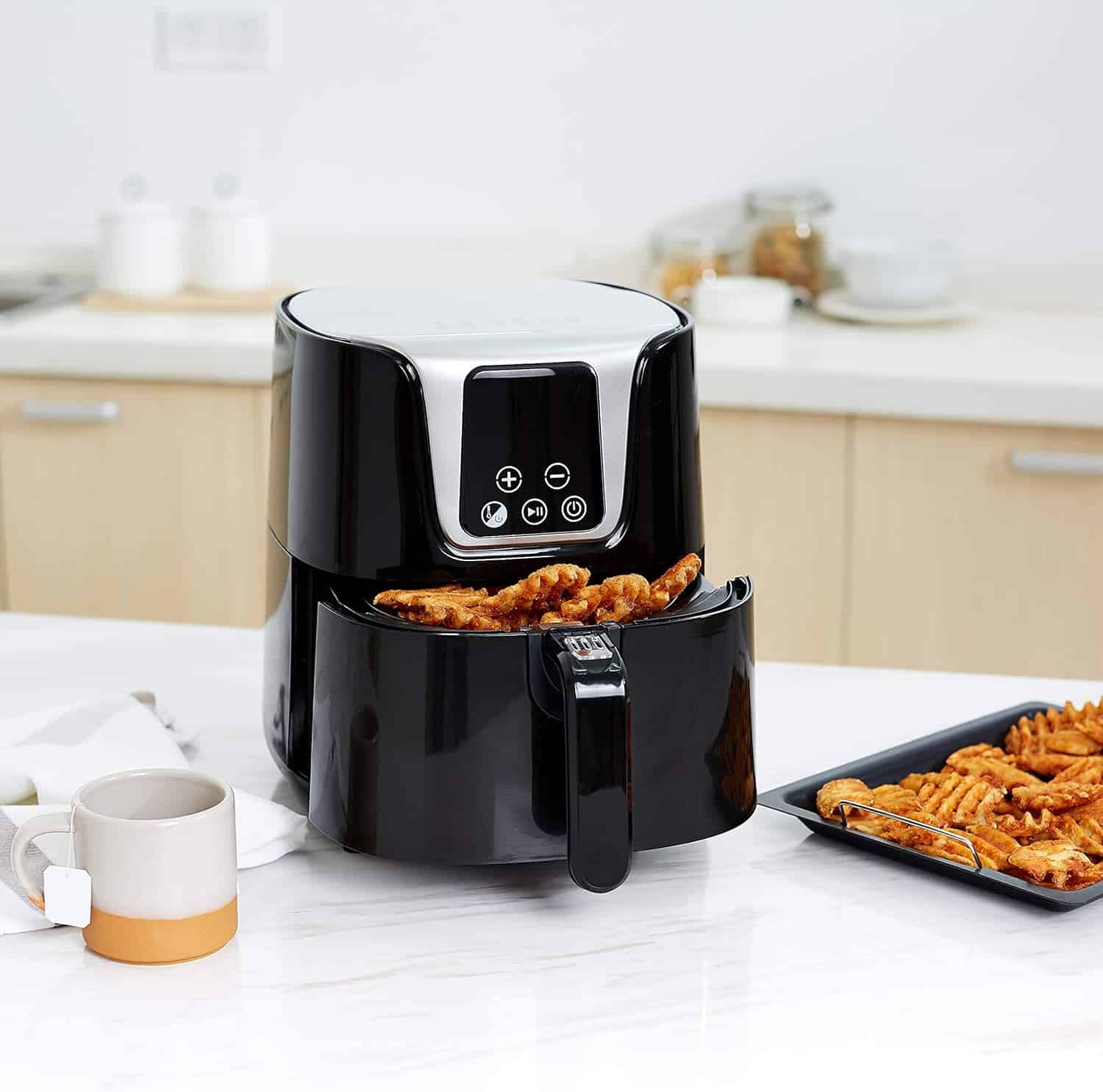 air-fryer-amazon-basics-4-litres-noir-2