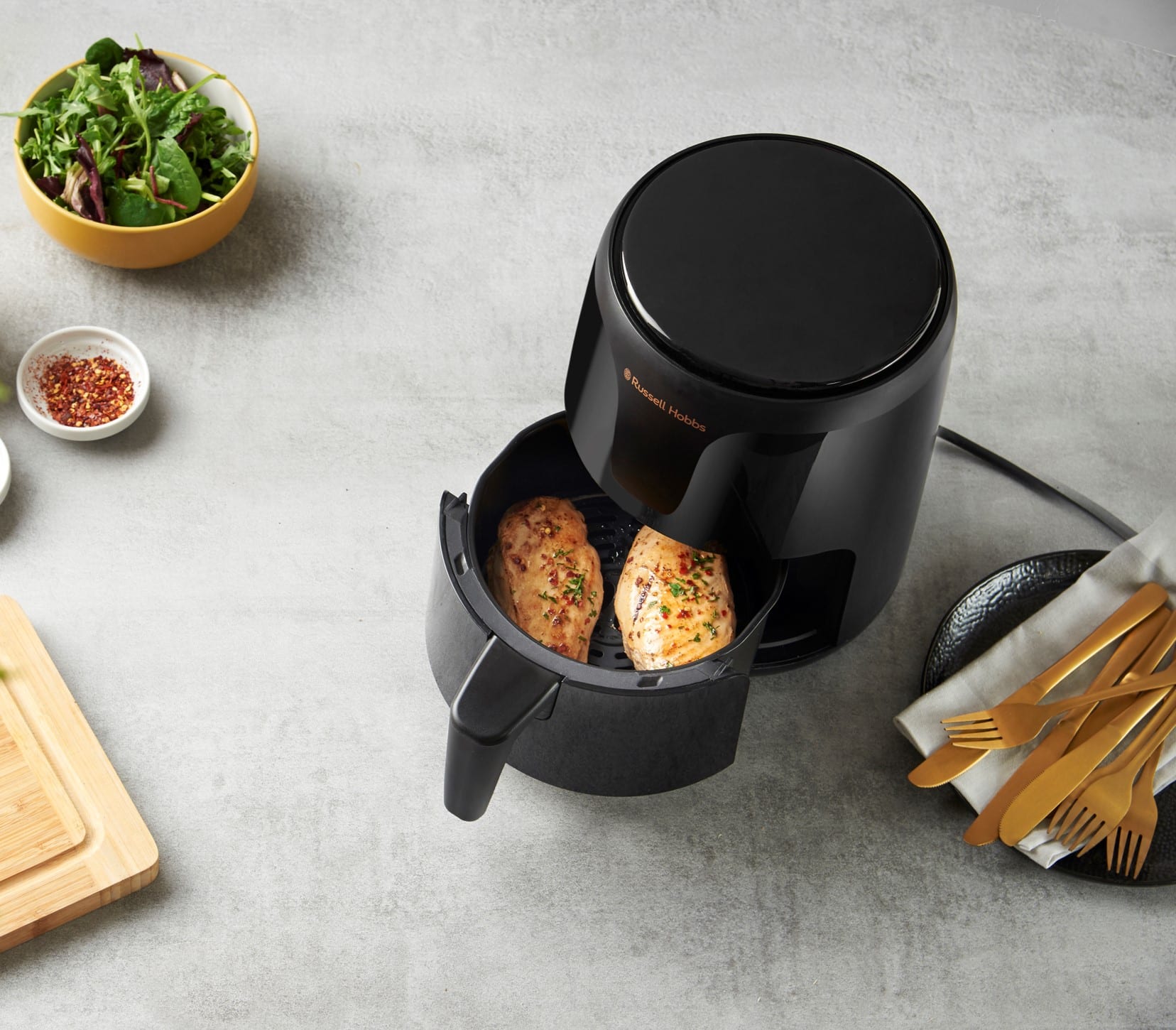 air-fryer-russell-hobbs-26500-56-2-litres-noir-3